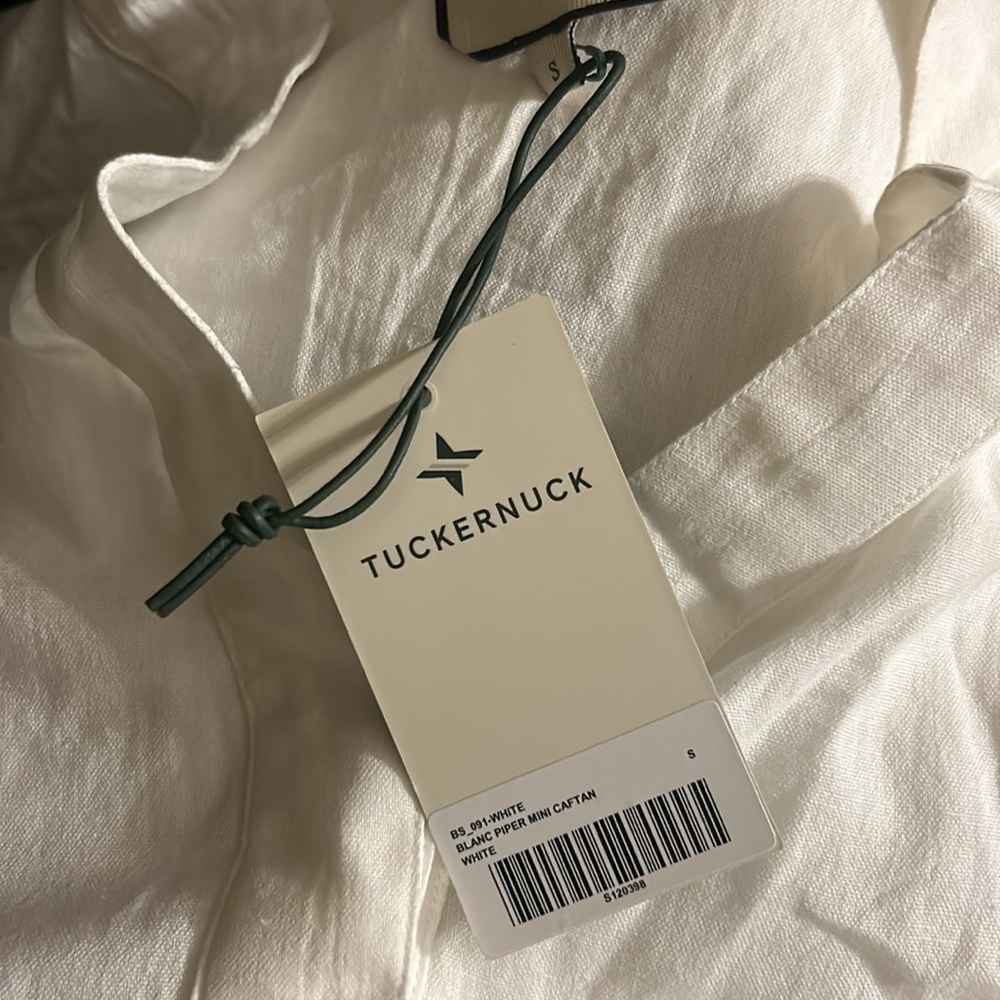 TNUCK BEACH

Blanc Piper Mini Coverup - Picture 9 of 11